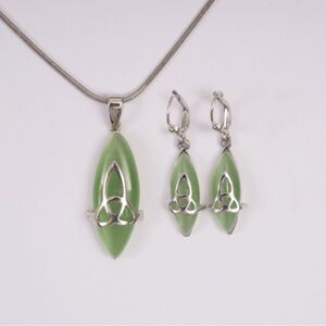 Irish: Elegant Silver and Green Jewelry Set
